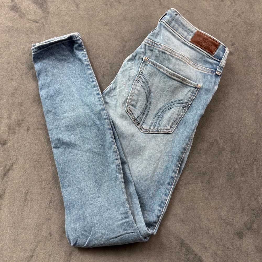 Hollister Mid-Rise Super Skinny Distressed Jeans Light Wash 3R W26 L28